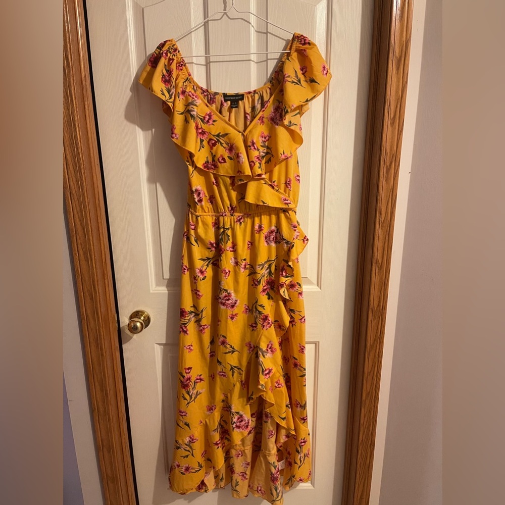 Streetwear Society Yellow Floral Ruffle Maxi Dress